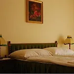 Cseri Vendeghaz Hotel Totvazsony