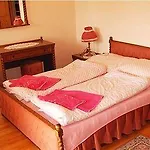 Cseri Vendeghaz Hotel 3*