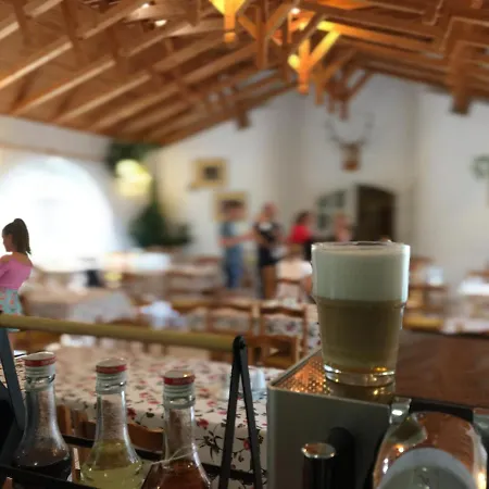 Cseri Kastelyszallo Tótvázsony