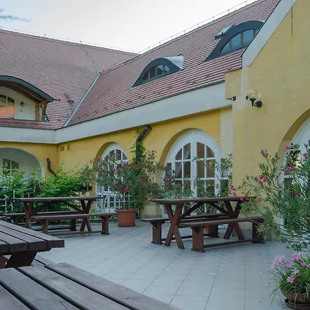 Cseri Kastelyszallo 3* Tótvázsony