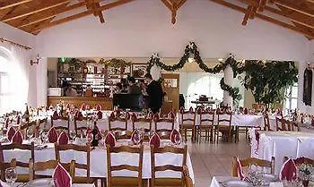 Cseri Kastelyszallo 호텔 3*