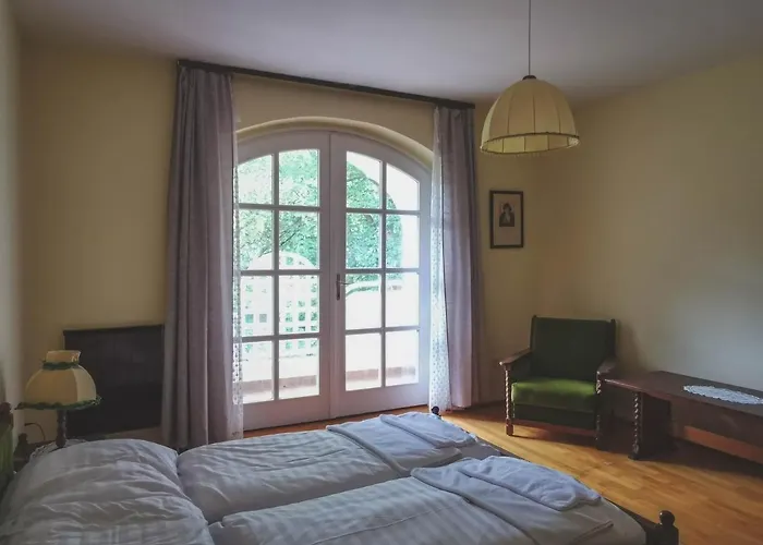 Cseri Vendeghaz 3* Totvazsony